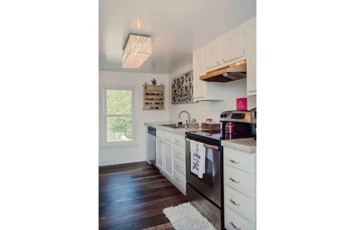 Ste Genevieve House | ๐Slice of Heaven by Property Lovers ๐