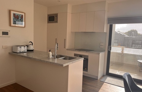 Flinders Apartment | Small apartment in town
