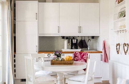 Klein Bollhagen House | Small coach house: 10 min. to the beach, in the middle of nature, sauna & whirlpool