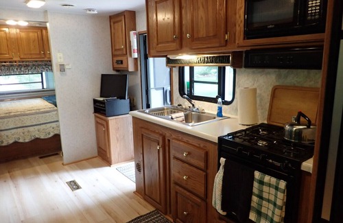 Kemble House | Small family? Nature lover? Birder? Writer? Hiker? Stargazer? WELCOME!