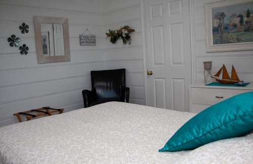 Sainte-Luce Ski Chalet | Small rustic and charming chalet, perfect for a weekend with a lover or family.