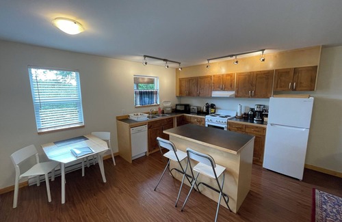 Tofino Apartment | Smallwood Guesthouse Suite