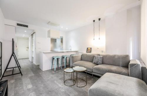 Castellana Apartment | SmartRoom Madrid by ARCO