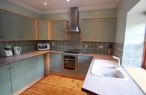 Arden Cottage | Smiddy Lodge - Sleeps 2 - sleeps 2 guests in 1 bedroom