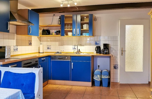 Altfunnixsiel House | Smittshörn 3 - Country house with garden, terrace & fireplace -For large families & groups