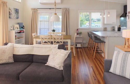 Foxton Beach House | Snapper Bach - Foxton Beach Holiday Home