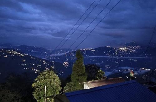 Lebong and Mineral Spring Tea Garden House | Snow View Homestay Dawaipani By StayApart