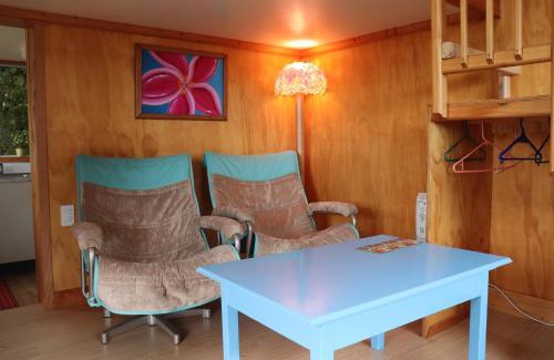 Little River House | Snowberry Cottage at Lochsloy Farm Little River