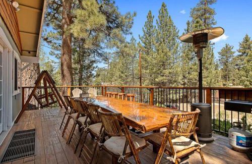 Fox Farm House | Snowcrest Lodge in Exclusive Fox Farm