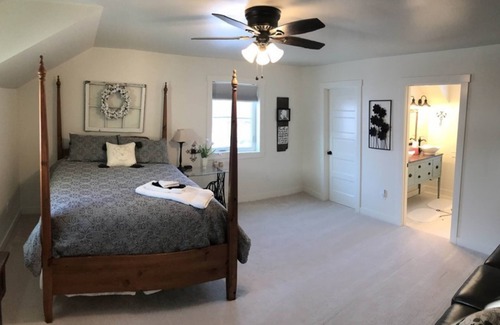 Palmer Bed & Breakfast | Snowgoose Pond Bed & Breakfast