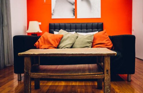 Sanyi House | So Art Guesthouse 旅人藝棧民宿