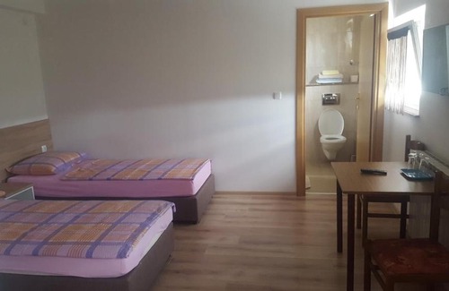 Zdralovi Bed & Breakfast | Sobe Mrak