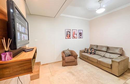 Ourinhos House | Sobrado encantador no centro, ar cond e vaga