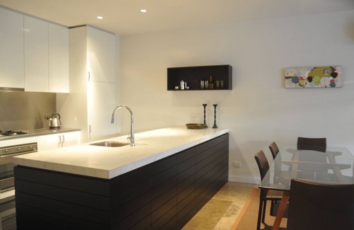 Fitzroy Apartment | Soho52 - glamorous and spacious inner city Fitzroy Melbourne apartment