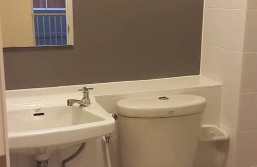 Bang Khun Thian Hotel | Soi44 Rama2 Room for Rent