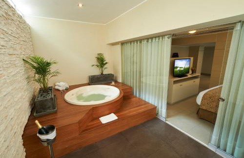 Petit Jean Ocharan Hotel | Sol de Oro Hotel & Suites