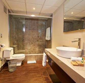 Petit Jean Ocharan Hotel | Sol de Oro Hotel & Suites