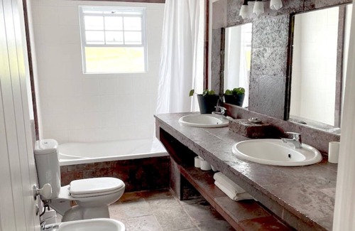 Vila do Porto House | Sol e lua Sobre a Água