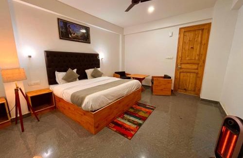 Karnal Hotel | Solank Hotel & Cafe