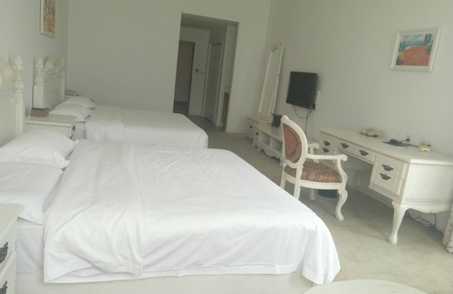 Decheng District House | Solar food&drink campsite