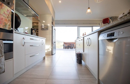 Te Miro House | Sole Retreat