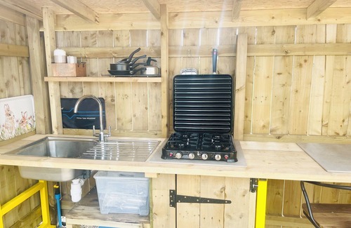 Morpeth Cabin | Solo Glamping Pod - Sleeps 4 - Northumberland