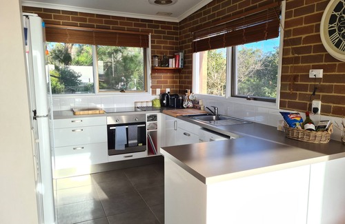 Somers House | Somers holiday haven - great sea views, close to beach