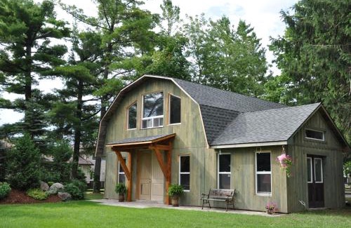 Lucknow Bed & Breakfast | Sommerville Court Motel Bed & Breakfast