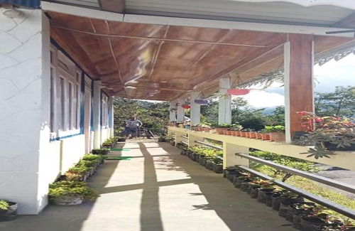 Lebong and Mineral Spring Tea Garden House | Sona Homestay by StayApart