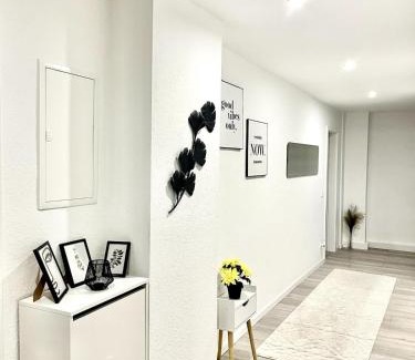 Neudorf-Nord Apartment | Sonnenglanz Wohnung auf der Vierten