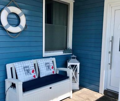 Monkebude House | Sonniges Ferienhaus Fischer-Huus vor Usedom & direkt am Haff und Wasserzugang