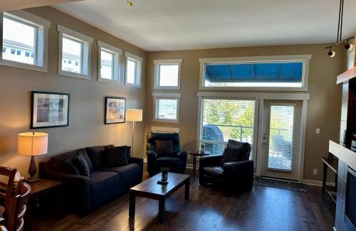 Sooke House | Sooke Harbour Penthouse