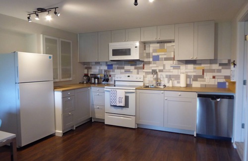 Sooke House | Sooke Ocean View Suite - private/cozy Sooke town centre