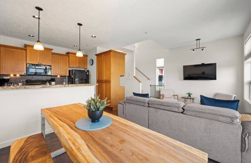 Sooke House | Sooke Ocean View Townhome, 2 Bedroom