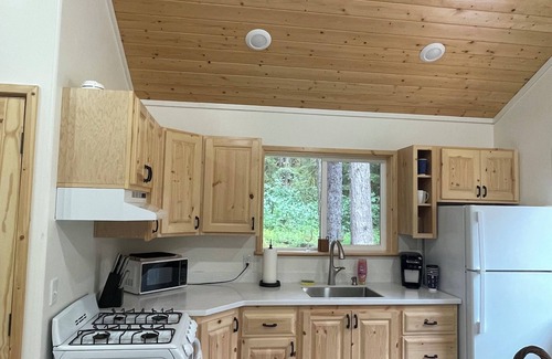 Gustavus Cabin | Soothing cabin with Wrap around Porch