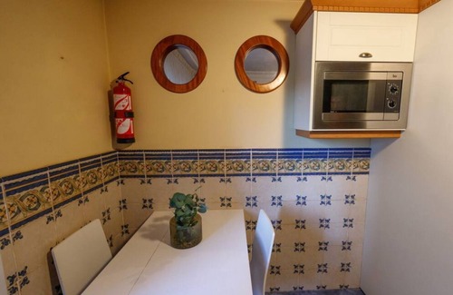 Moreaga Apartment | Sopelana town very close to the beach ideal for surfers and families.