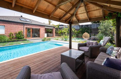 Sorrento House | Sorrento Serenity - Luxe Pet friendly with Pool