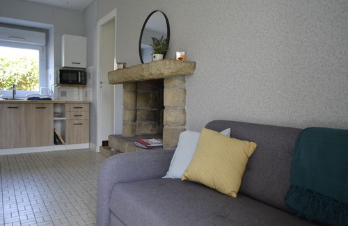 Landehen House | SORRY WE WILL BE CLOSED UNTIL FURTHER NOTICE.