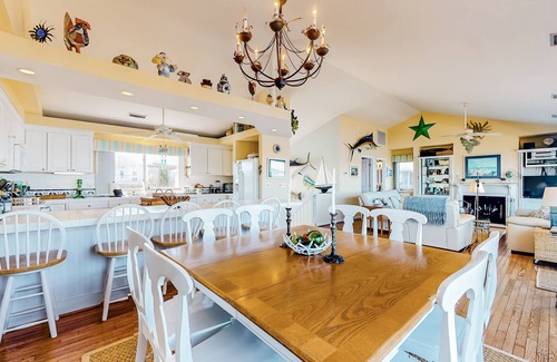 Island Oaks House | Sound front home with easy beach access, fireplace, sauna, boat access, 2 bikes