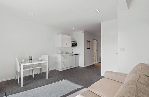 Picton Cottage | Sounds Studio - Picton Downstairs Unit