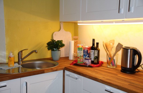 Niederzwehren Condo | Souterrainwohnung mit Großem Garten