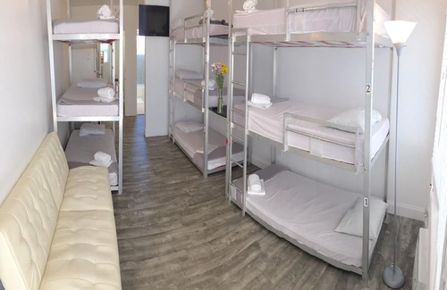 West Avenue Hotel | SOUTH BEACH BUNK BED HOTEL: SLEEPS 16 - WALK TO EVERYTHING!