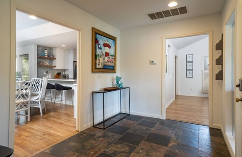 Sea Pines House | South Beach: Steps to BEACH! Pool