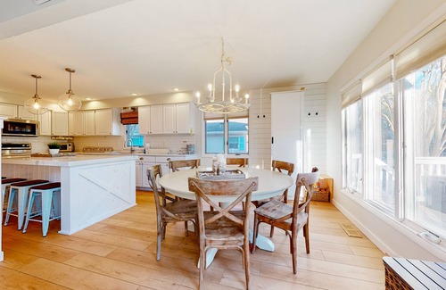 Sandpiper Pines House | South Bethany cottage with private pool, firepit, & more - 5 minutes from beach