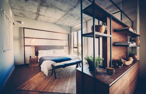 Travis Heights Hotel | South Congress Hotel