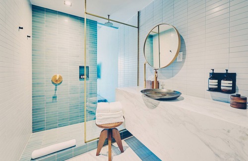 Travis Heights Hotel | South Congress Hotel