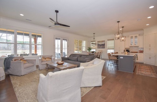 Dadeville House | SOUTHERN CHARM-Enchanting 5BR house in new Magnolia Cove development-Waterfront!