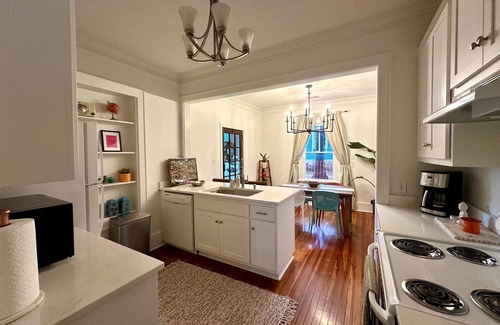 Athens House | Southern Comfort Cottage in the Heart of Athens