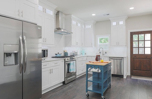 Underwood Hills House | Southern Luxury Cottage Located in the Heart of Atlanta | Sleeps 12
