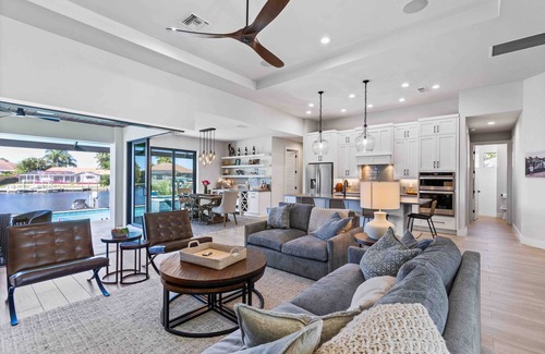 Palm Acres House | Southwest Florida Fort Myers Waterfront 4 Bedroom Home Near Sanibel Island